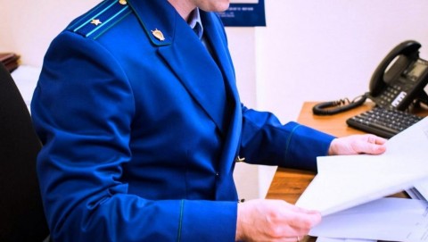 Прокуратура Сосновского района в судебном порядке восстанавливает трудовые права местной жительницы